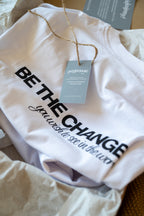T-SHIRT BE THE CHANGE BIAŁY